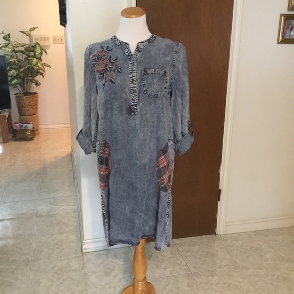 John Mark Dresses & Skirts - JOHN MARK DENIM FLANNEL EMBROIDERED FRONT SIDE POCKET DRESS/ SIZE SMALL